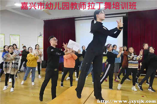 P4体育舞蹈 朱玲1 (1)_副本.jpg