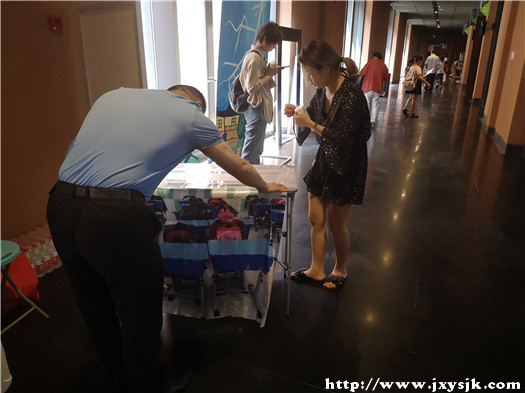 c3_副本.jpg c3_副本.jpg