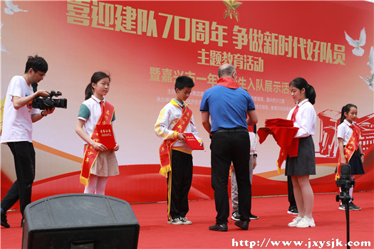 图五3.jpg