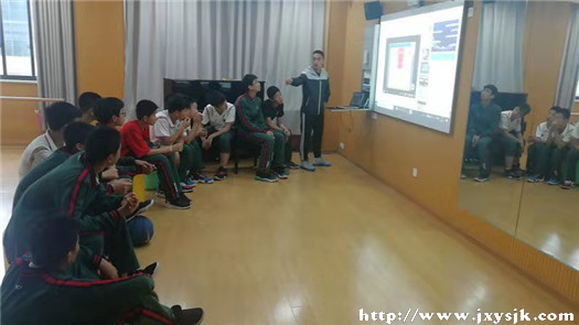 P.8快乐篮球  张志元.jpg